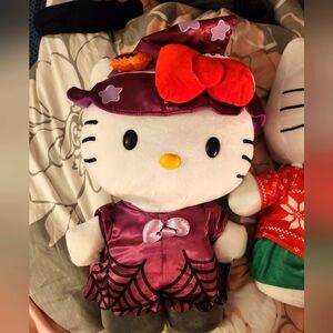 Halloween Greeter Hello Kitty NWT 2022